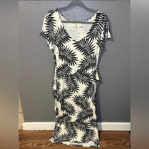 C&C California Black and White Leaf Print Dress size S (SKU 135)